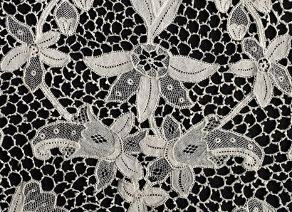 Large Youghal ruffle, needlepoint, Ireland,...