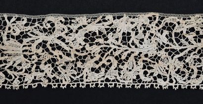 Needlepoint lace, Italy, late 17th century.
A...