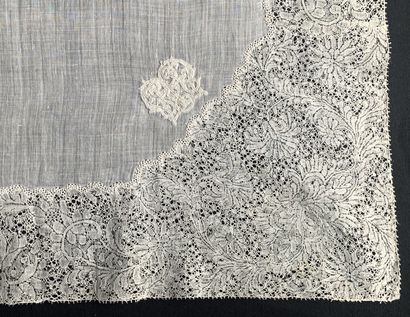 Handkerchiefs in bobbin lace, 18th century.
The...