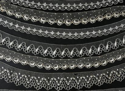 Blonde and Chantilly ruffles, spindles, 19th...
