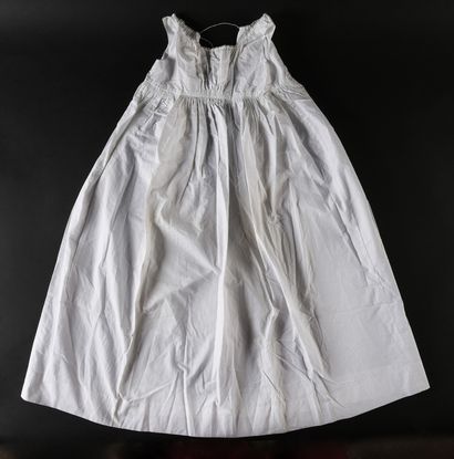 Little child's lace and embroidery clothing,...