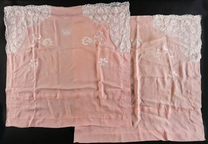 Bed linen set in embroidered silk, count's...