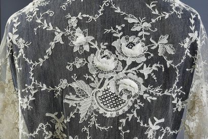 Sumptuous mantilla, Gauze stitch, needlepoint,...