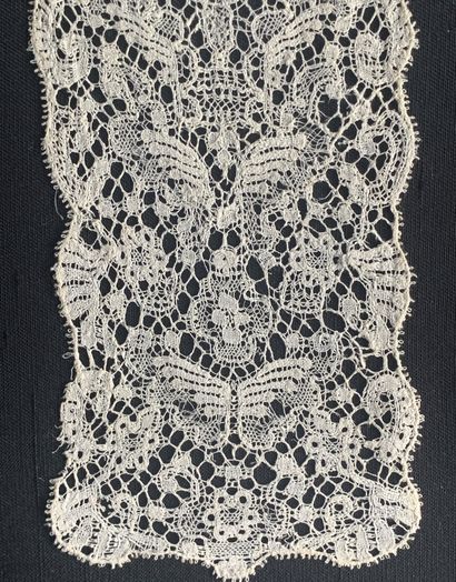 Rare pair of Binche lace barbs, spindles,...