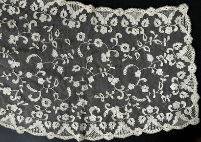 Three large Brussels lace collars, 2nd half...