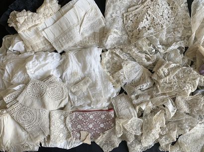 Important collection of lace, spindle and...