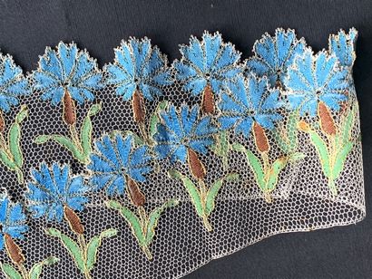 Rare polychrome Chantilly border, spindles,...