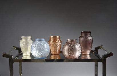 Lot of 5 pressed moulded glass vases 2 vases...