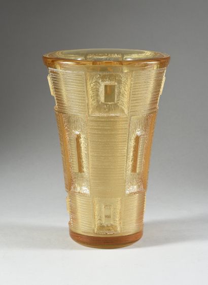 DAUM NANCY FRANCE

A yellow glass vase of...