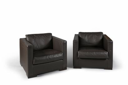 Pair of brown leather club chairs.
H. : 66...