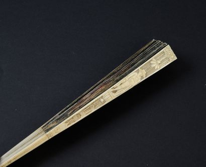 Les futurs époux, vers 1800
Éventail plié,...