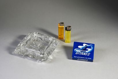 JOHNNY HALLYDAY : 1 ensemble de fumeur que...