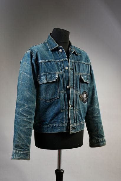 JOHNNY HALLYDAY : 1 blouson en jean bleu...