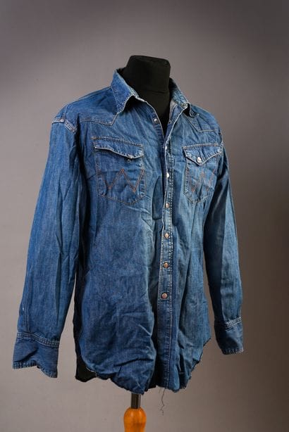 JOHNNY HALLYDAY : 1 chemise western en jean...