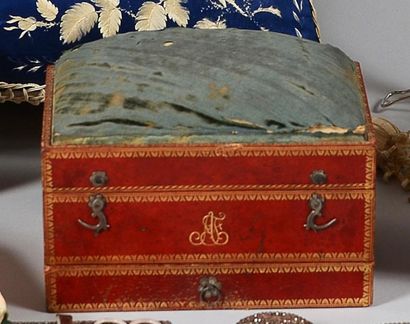 Nécessaire à couture, début XIXe siècle,...