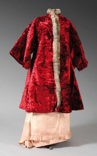 Manteau du soir, début du XXe siècle, panne...