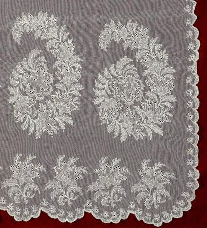 Grande et belle étole, Tulle rebrodé, époque...