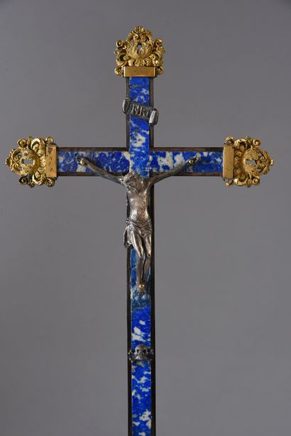 Crucifix avec Christ en argent et croix en...
