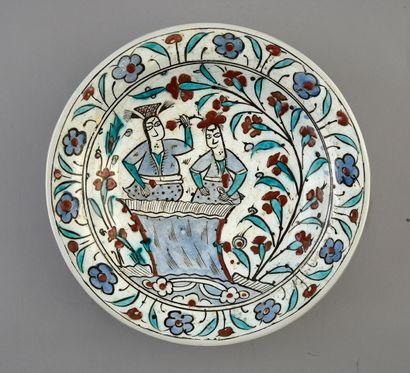 Rare plat ottoman en faïence d'Iznik à décor...