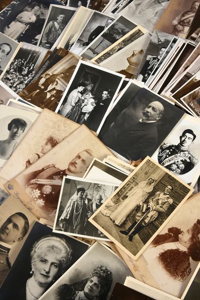 FAMILLES ROYALES ÉTRANGÈRES Belle collection...