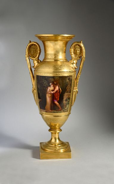 GRAND VASE.
PORCELAINE DE PARIS, XIXe SIÈCLE....