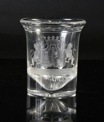 PAIRE DE GOBELETS.
En cristal, de forme cylindrique,...
