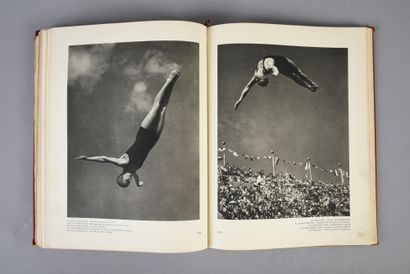 [JEUX OLYMPIQUES].RIEFENSTAHL Leni. Schönheit...