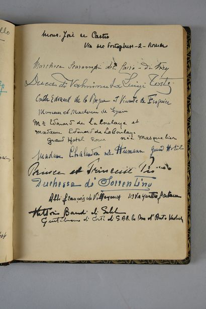 LIVRE D'OR DU MANOIR D'ANJOU.
RÉSIDENCE D'EXIL...