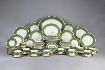 PARTIE DE SERVICE EN PORCELAINE ANGLAISE...