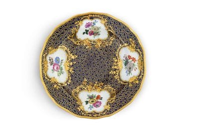 ASSIETTE À POTAGE EN PORCELAINE.
Manufacture...
