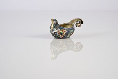 PETIT KOVH EN VERMEIL. À décor de motifs...