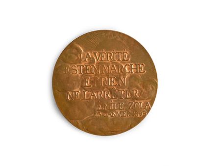 ZOLA Émile (1840-1902).
Médaille en bronze,...