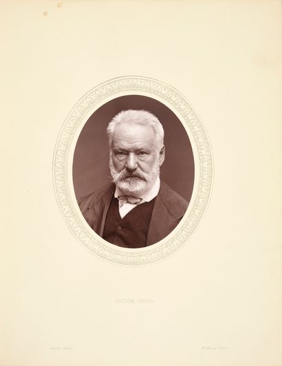 CARJAT Étienne (1828-1906)
Portrait en médaillon...