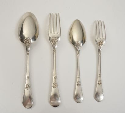 MÉNAGÈRE EN ARGENT.
GRAVIGNE, PARIS, 1890-1900.
Modèle...