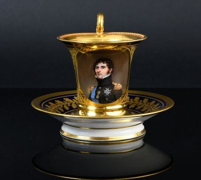 TASSE ET SA SOUCOUPE EN PORCELAINE
MANUFACTURE...