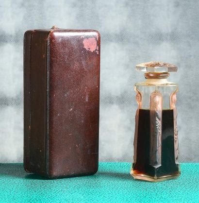 D'ORSAY
«Ambre» - (1912) Présenté dans son...