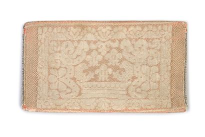 Pouch with bellows, Louis XIV period, pink...