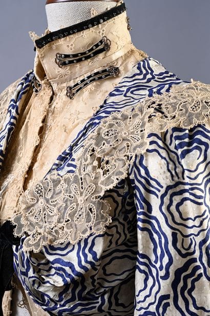 Afternoon dress signed Huc & Bourdoncle,...