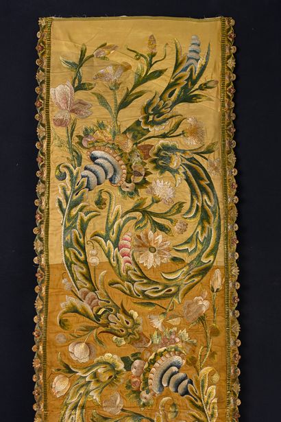 Tour de lit, embroidery virtuoso, mid-seventeenth...