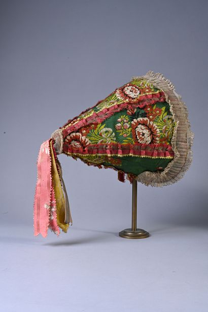 Amazing headdress, early 19th century, deep...