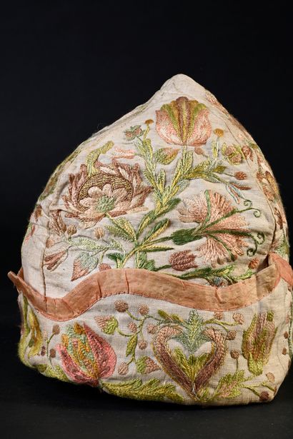 Embroidered men's bonnet, first half of the...