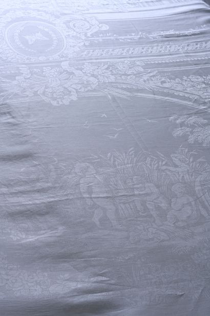 Table service with harvesters in linen damask,...