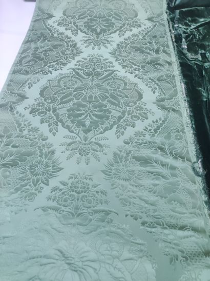 Damask and silk velvet, damask with lace...