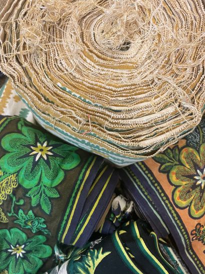 Metrages of printed canvas borders, late...