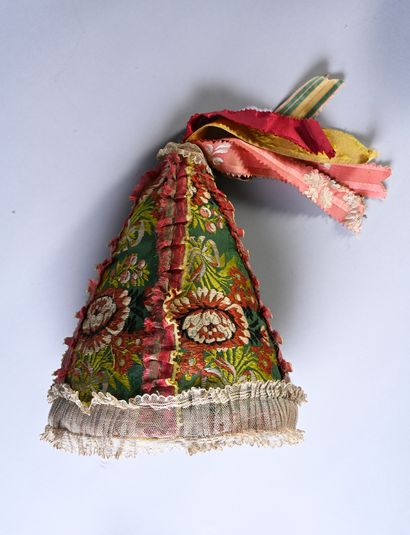 Amazing headdress, early 19th century, deep...