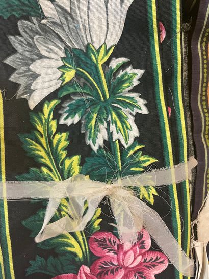 Metrages of printed canvas borders, late...