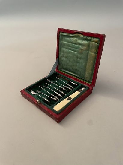 Toothpick set, Empire period, red morocco...