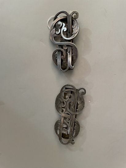 Two important buckles with monogram
PS, second...