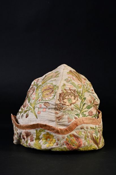 Embroidered men's bonnet, first half of the...