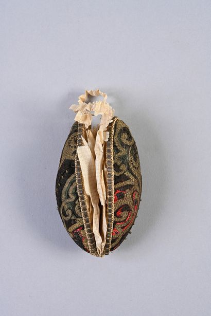 Small perfume purse or pin case, early 19th...